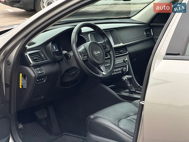 Седан Kia Optima 2015 в Киеве