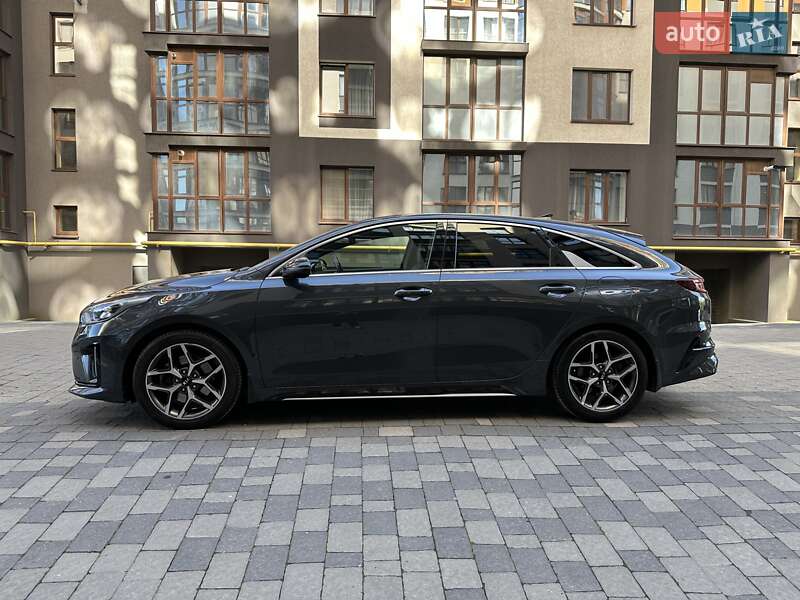 Універсал Kia ProCeed