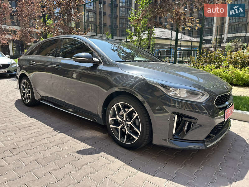 Універсал Kia ProCeed