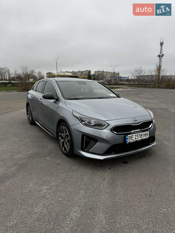 Універсал Kia ProCeed