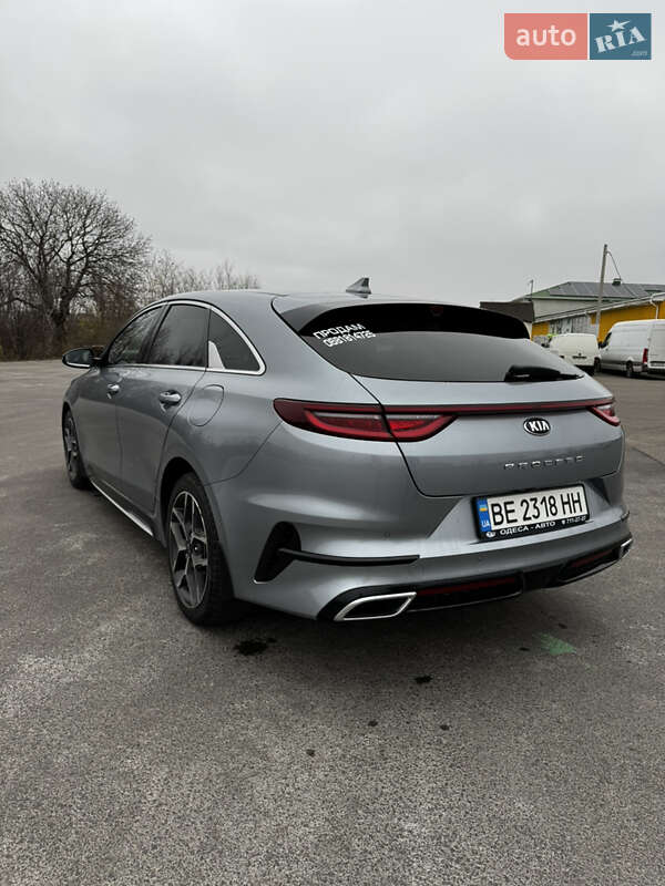 Універсал Kia ProCeed