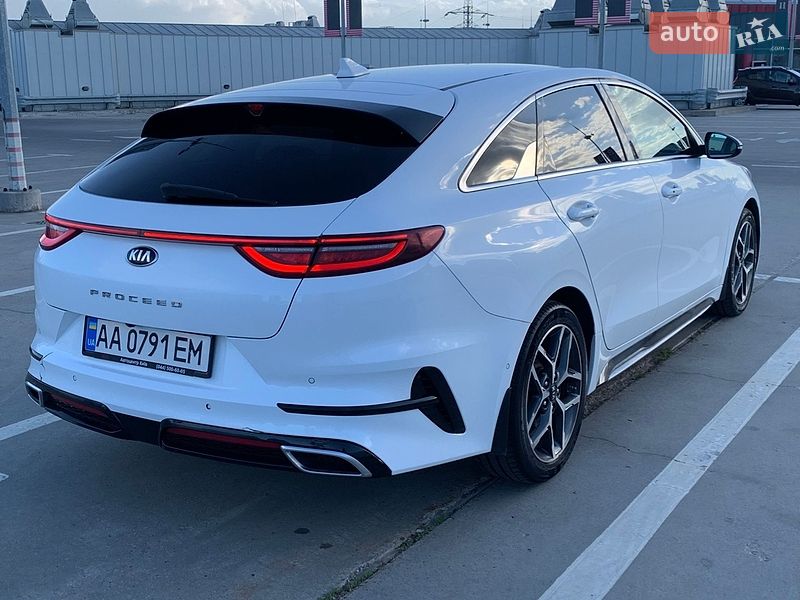Универсал Kia ProCeed