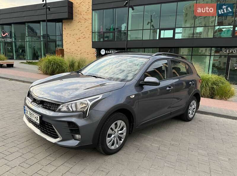 Позашляховик / Кросовер Kia Rio X
