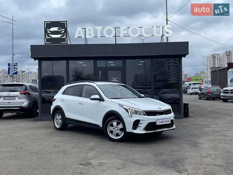 Позашляховик / Кросовер Kia Rio X