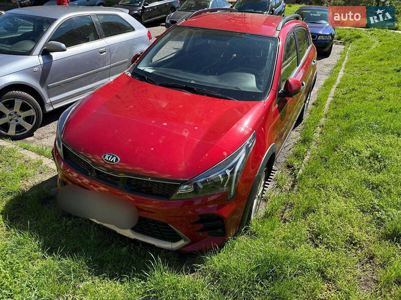 Легковые Kia Rio X