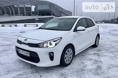 Kia Rio 1.4 AT Business 2017