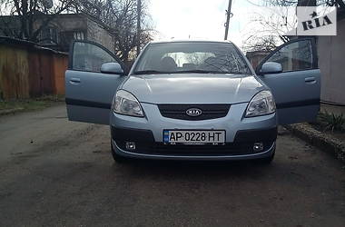 Kia Rio  2006