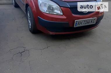 Kia Rio  2006