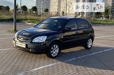 Kia Rio  2006