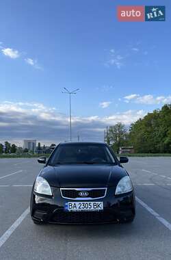 Kia Rio  2010
