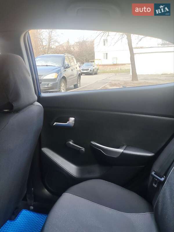 Седан Kia Rio 2011 в Киеве фото 11 Седан Kia Rio 2011 в Киеве