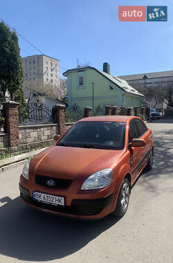 Kia Rio  2006