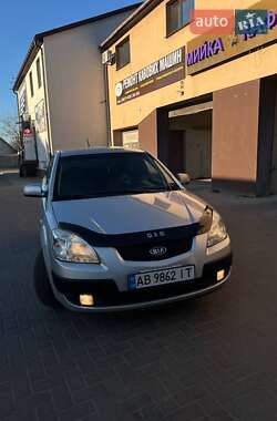 Kia Rio  2005