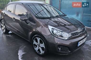 Kia Rio  2012
