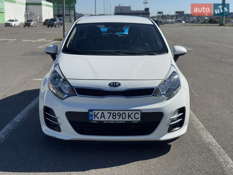 Хетчбек Kia Rio