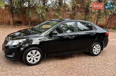 Kia Rio  2012
