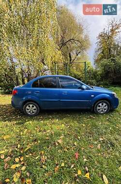 Kia Rio  2010