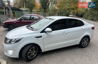 Kia Rio  2012