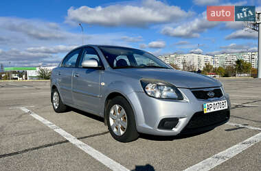 Kia Rio  2010