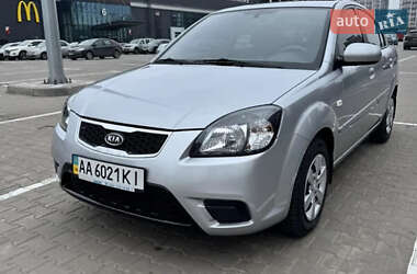 Kia Rio  2011