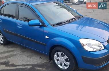 Kia Rio  2006