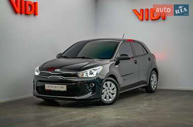 Kia Rio  2020