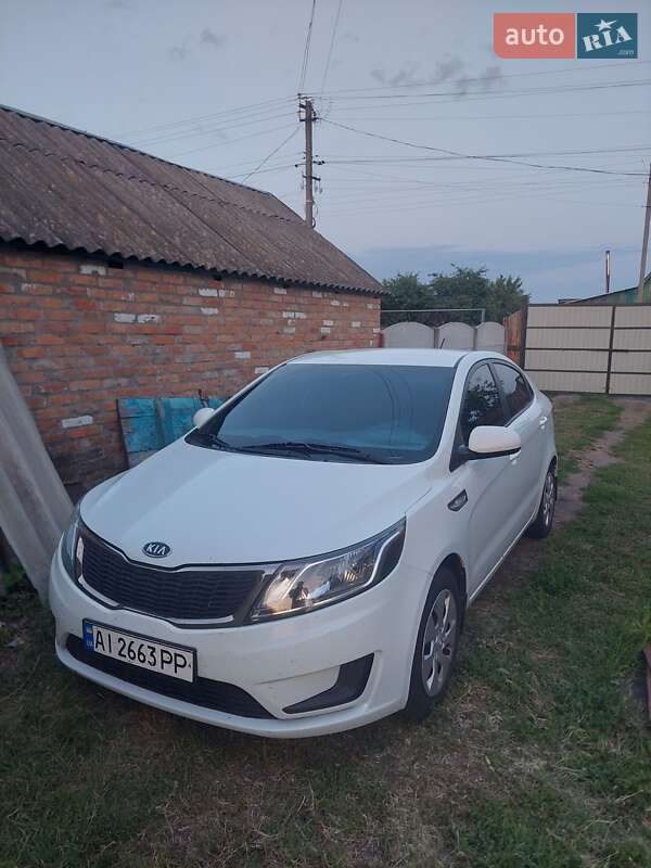 Легковые Kia Rio