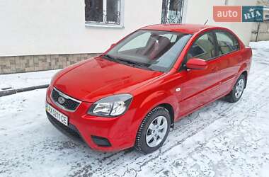 Kia Rio  2010