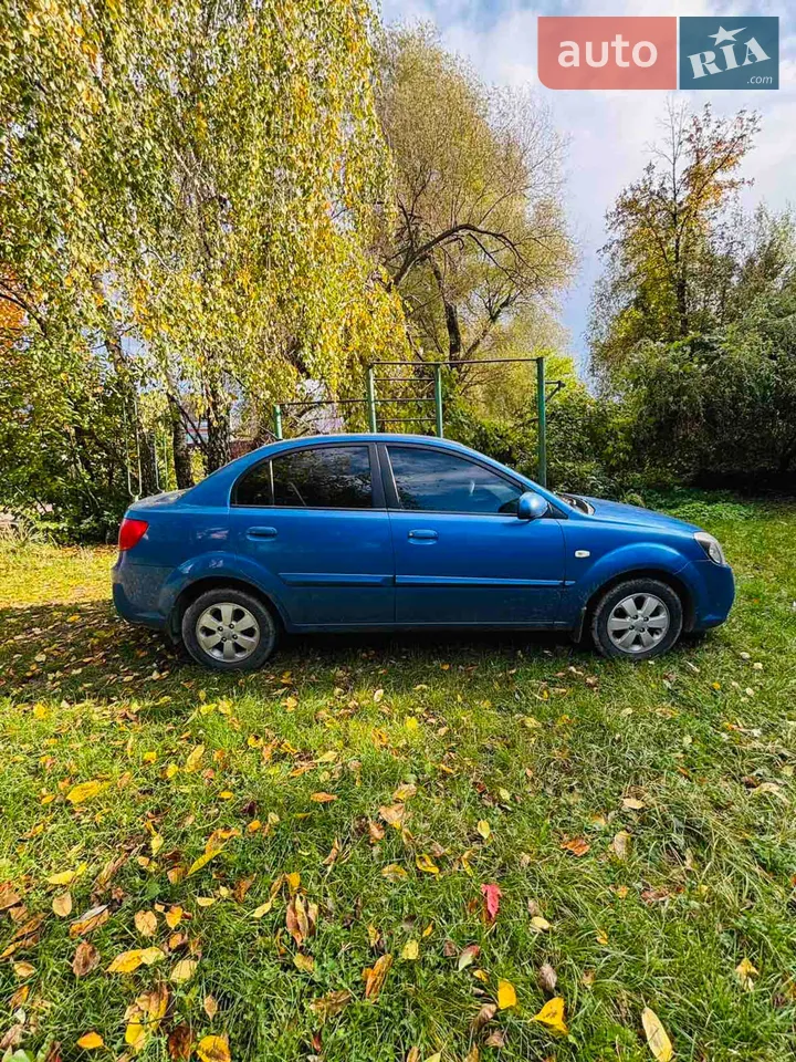 2010 Kia Rio - мініатюра 2