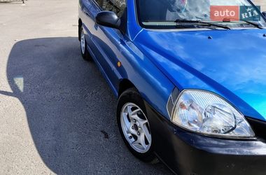 Kia Rio  2002