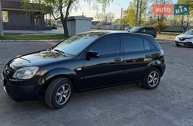 Kia Rio  2005