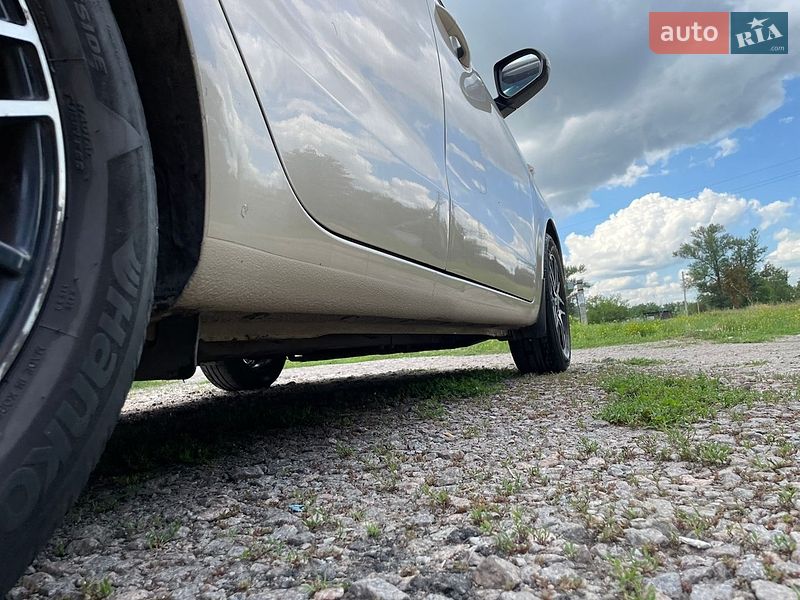 Седан Kia Rio 2012 в Царичанке