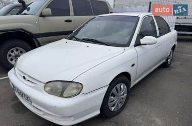 Kia Sephia 2001