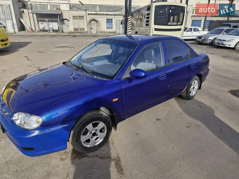 Kia Sephia 2000