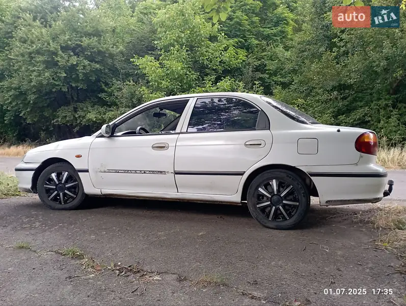 Kia Sephia 2000