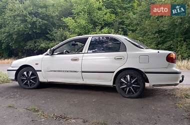 Kia Sephia  2000