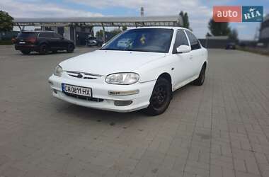 Kia Sephia 2001