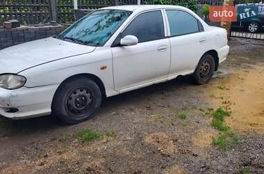 Kia Sephia  2001
