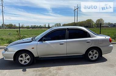 Kia Shuma  2000