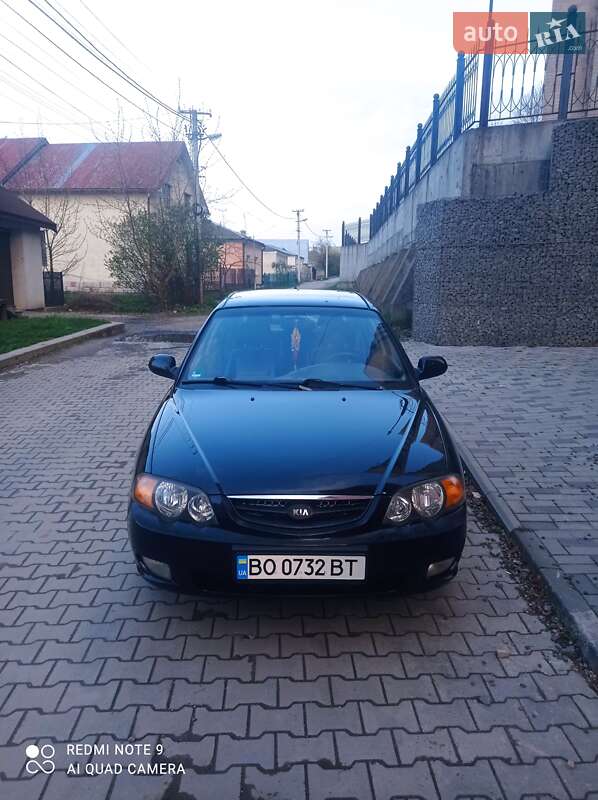 Kia Shuma