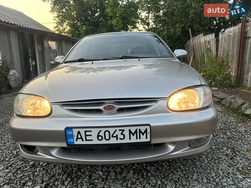 Kia Shuma 1999