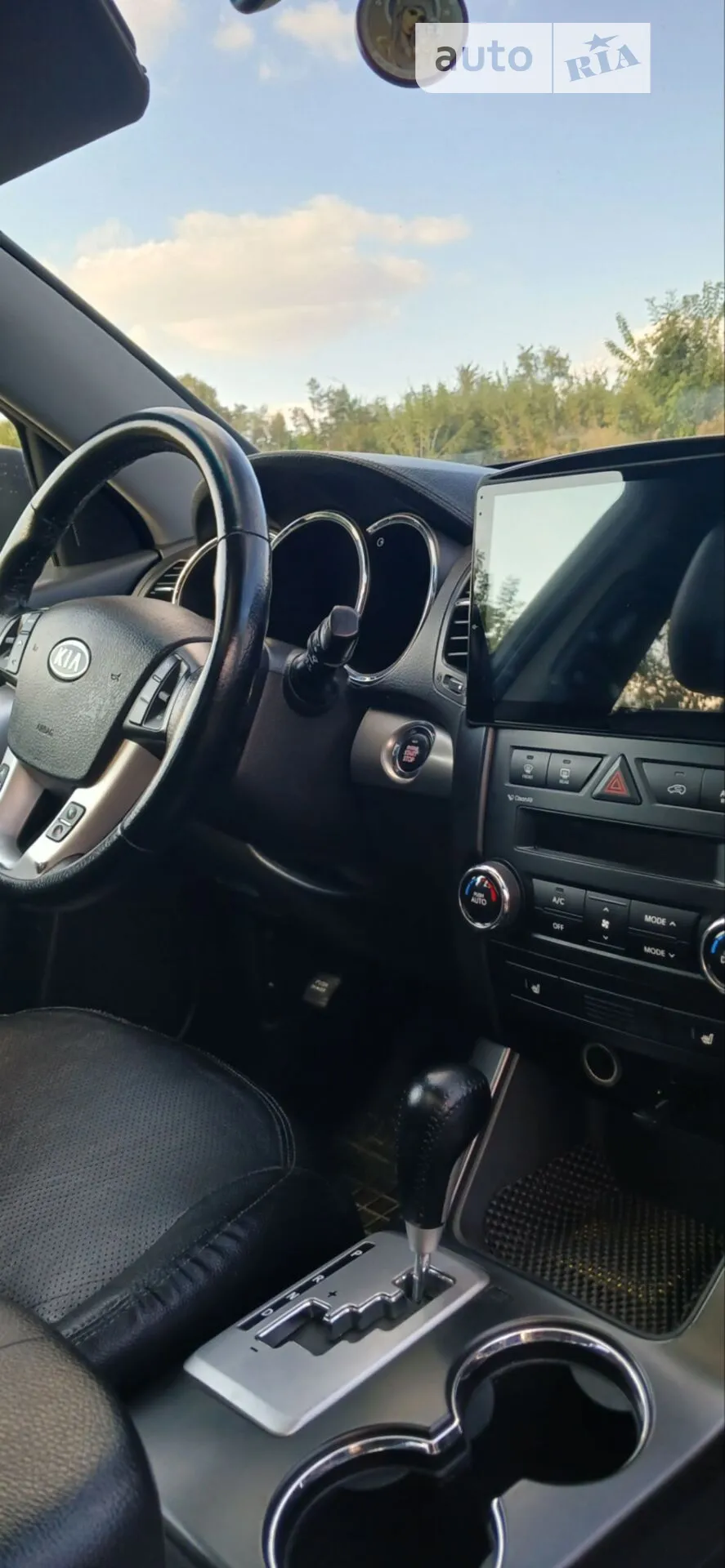 Kia Sorento 2012 VIN KNAKU814DC5284471 фото оголошення 17 з 52