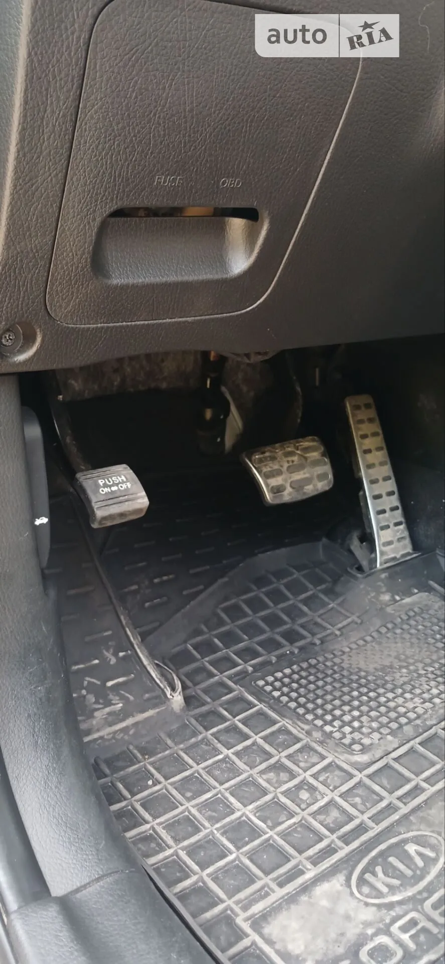 Kia Sorento 2012 VIN KNAKU814DC5284471 фото оголошення 25 з 52