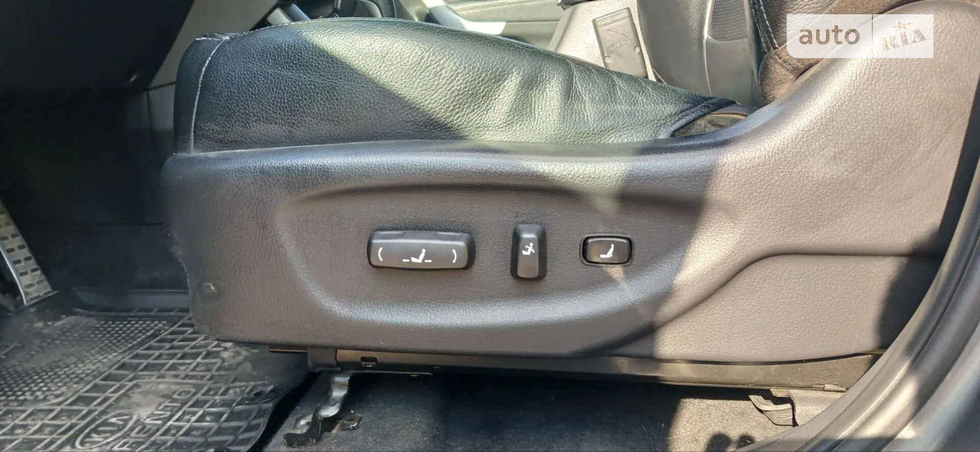 Kia Sorento 2012 VIN KNAKU814DC5284471 фото оголошення 18 з 52