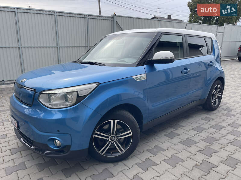 Позашляховик / Кросовер Kia Soul EV