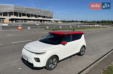 Kia Soul EV  2021