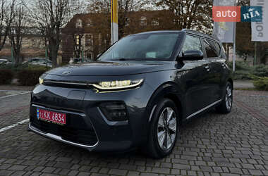 Kia Soul EV  2020