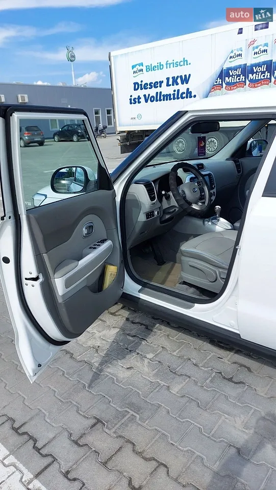 2017 Kia Soul EV - мініатюра 2