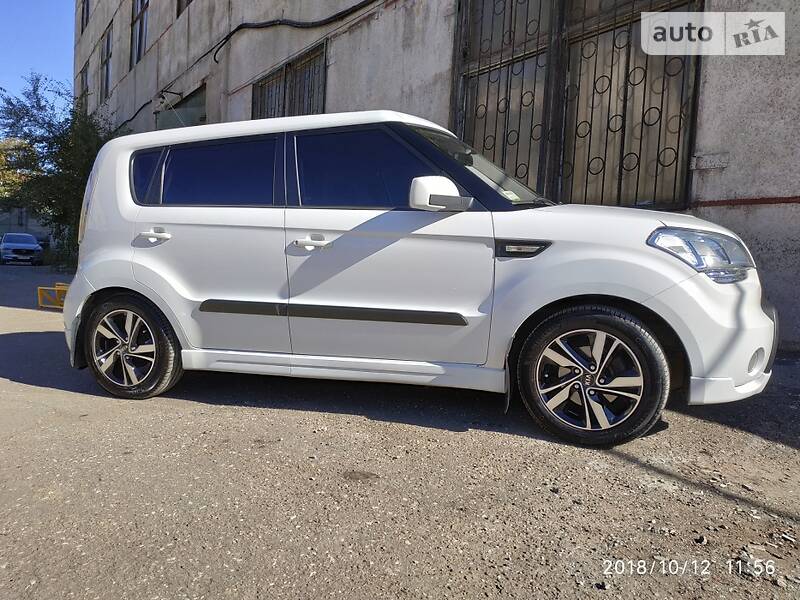 Легковые Kia Soul