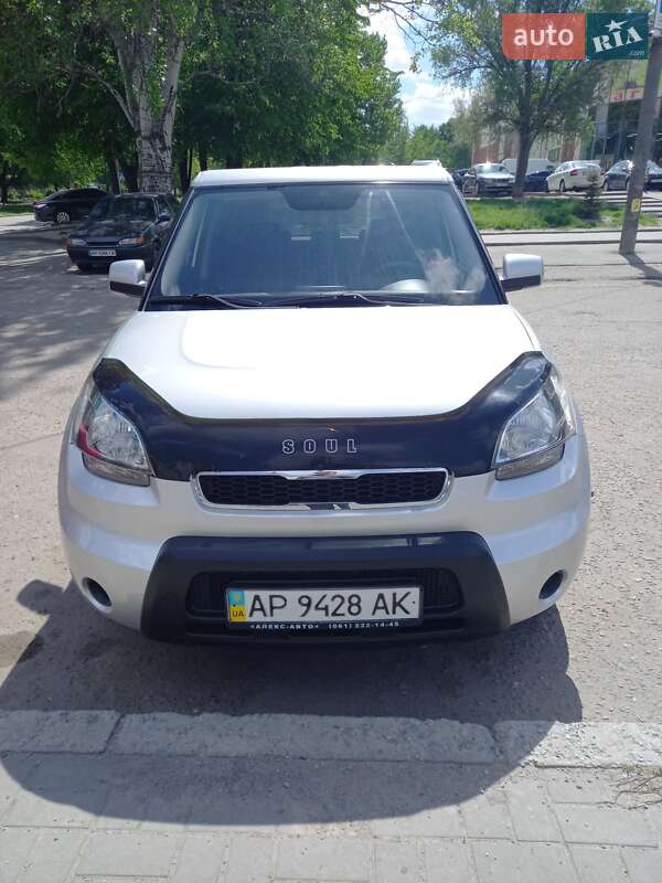 Позашляховик / Кросовер Kia Soul